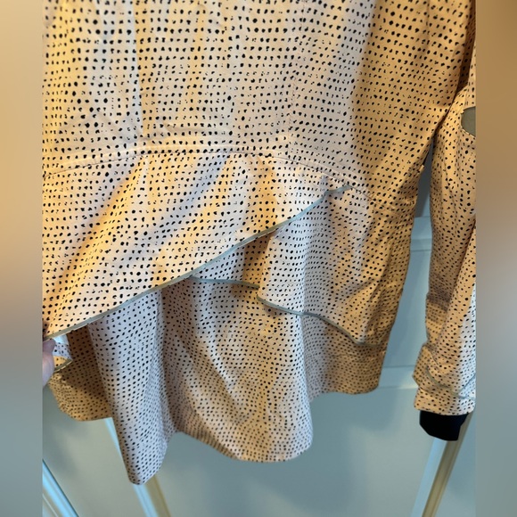 Lululemon runaway lightweight jacket - Picture 8 of 16